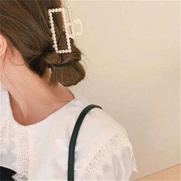 Pearl Grip Hair Clips