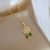 5 Flower Zircon Pendant