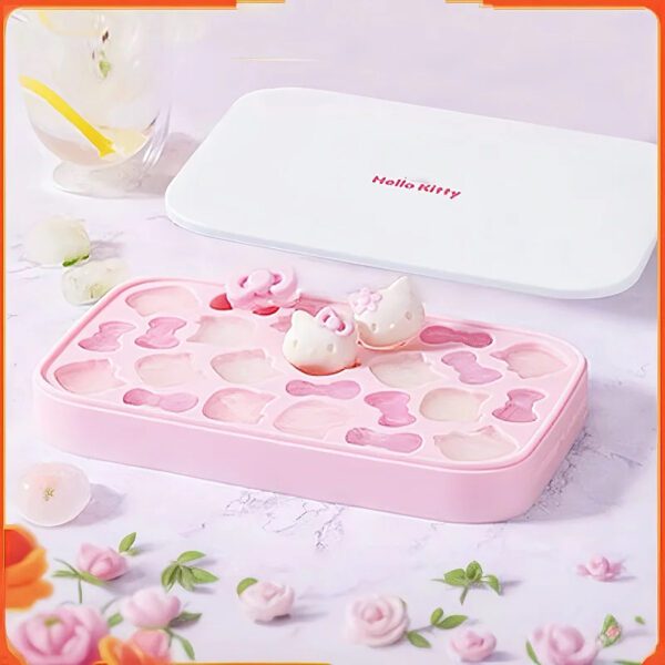 6 Hello Kitty-shaped ice Mold