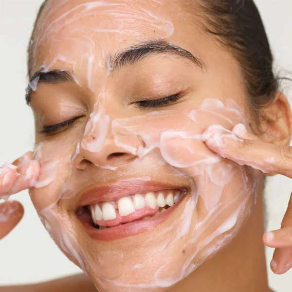 Wishful-Yo-Glow-AHA-_-BHA-Facial-Enzyme-Scrub2 Huda Beauty Yo Glow Facial Scrub