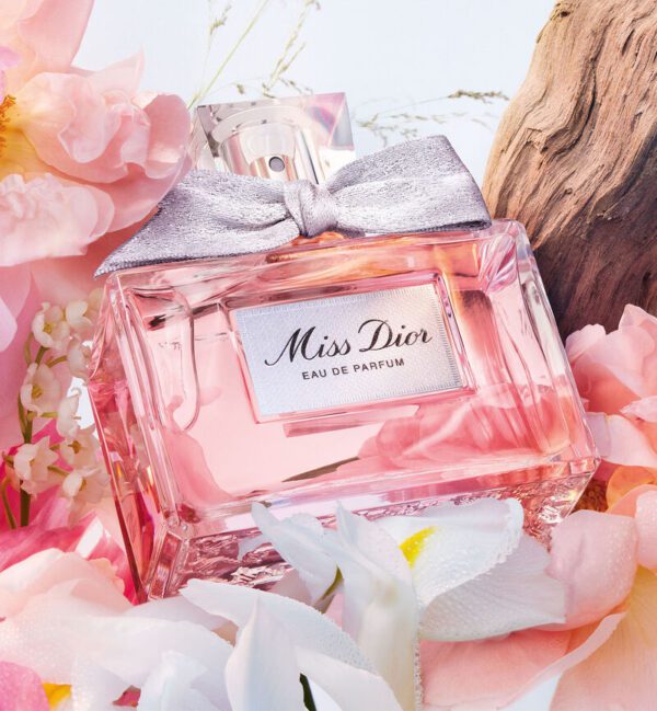 Y0996347_C099600764_E02_GHC Miss Dior Perfume