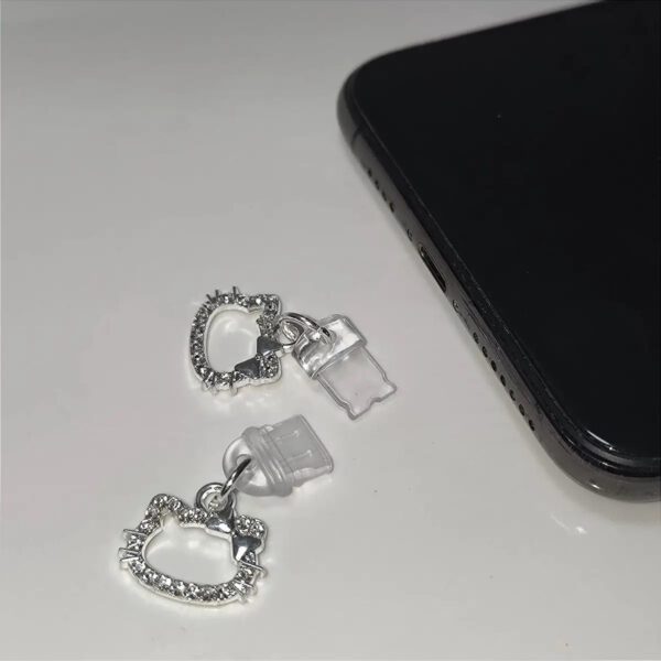 3 Hello Kitty Dust Plug