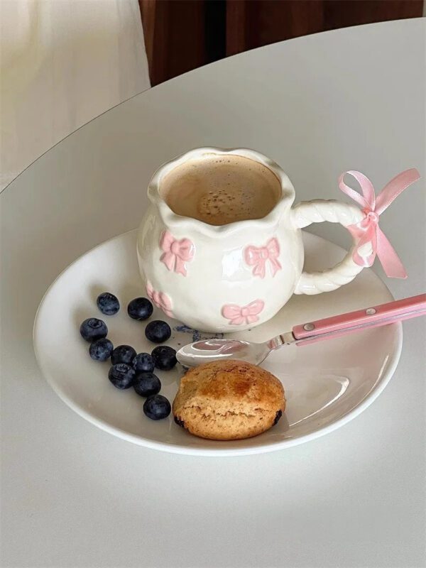 4 Pink Relief Bow Ceramic Mug