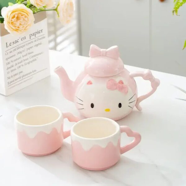 Hello Kitty Ceramic Teapot Set