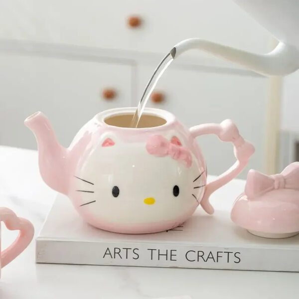 Hello Kitty Ceramic Teapot Set